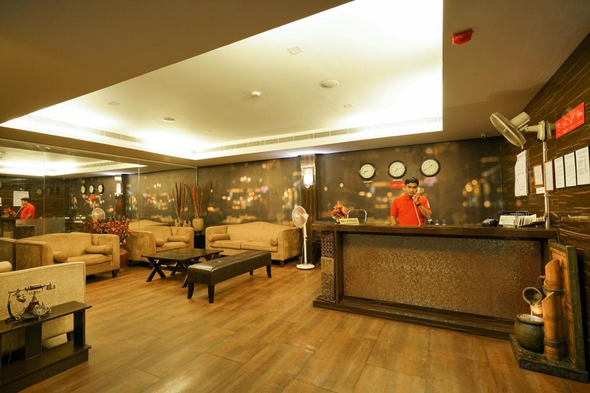 แคปิตัล โอ 15754 มุกกันนัวร์ ทัวริสต์โฮม Hotel อันกามาลี ภายนอก รูปภาพ